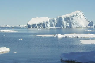 An iceburg in the Southern Ocean An iceburg in the Southern Ocean