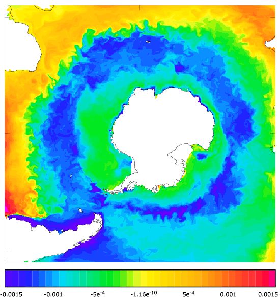 FOAM salinity at 5 m for 01 October 2004