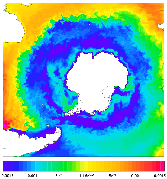 FOAM salinity at 5 m for 01 December 2004