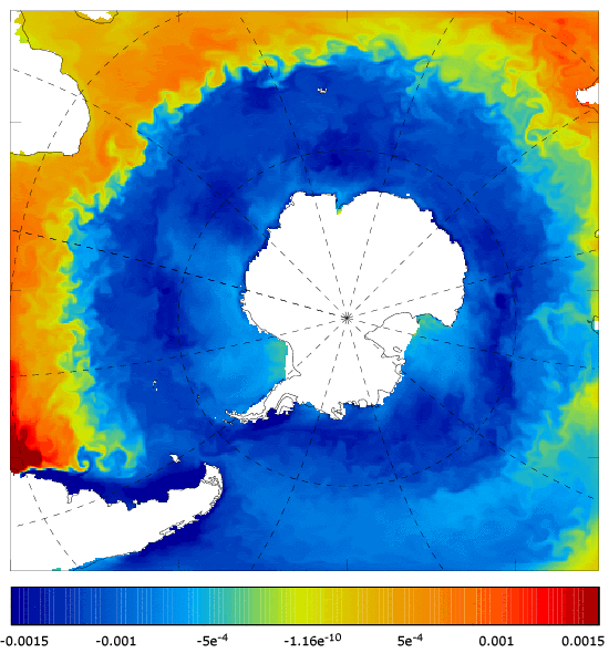 FOAM salinity at 5 m for 01 December 2005